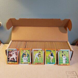 1990 Topps Baseball card lot